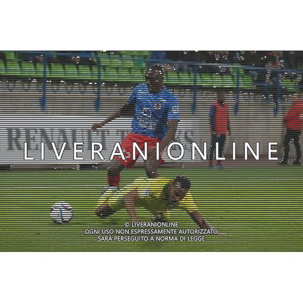 Dennis APPIAH / Wilfried MOIMBE - 23.10.2015 - Caen / Nantes - 11eme journee de Ligue1 Photo : Vincent Michel / Icon Sport AG ALDO LIVERANI SAS ONLY ITALY