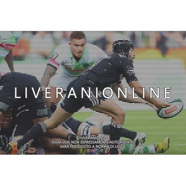 Teddy Iribaren - 24.10.2015 - Pau / Brive - 6eme journee de Top 14 Photo : Manuel Blondeau / Icon Sport/AGENZIA ALDO LIVERANI SAS - ITALY ONLY EDITORIAL USE ONLY