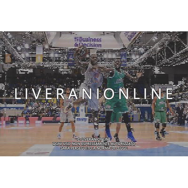 Giovan ONIANGUE / Steven SMITH - 24.10.2015 - Paris Levallois / Pau Orthez Lacq- Pro A - 5eme journee Photo : Nolwenn Le Gouic / Icon Sport AG ALDO LIVERANI SAS ONLY ITALY