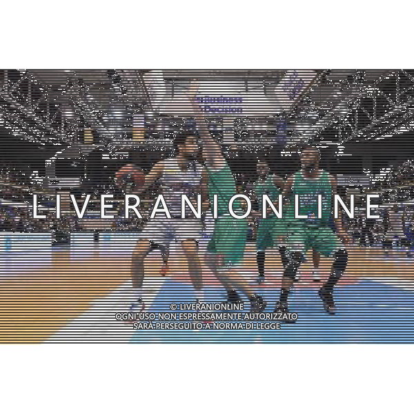 Louis LABEYRIE - 24.10.2015 - Paris Levallois / Pau Orthez Lacq- Pro A - 5eme journee Photo : Nolwenn Le Gouic / Icon Sport AG ALDO LIVERANI SAS ONLY ITALY