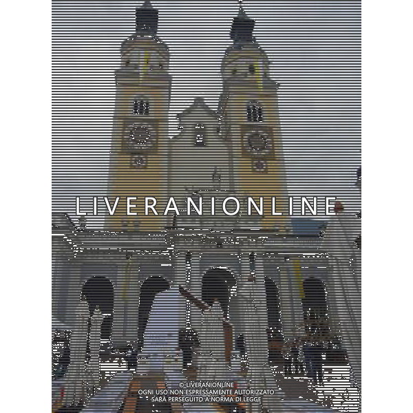 BRESSANONE OTTORE 2015 FESTA DEL PANE E DELLO STRUDEL NELLA FOTO LE VETRINE ALL APERTO CON I PRODOTTI DEL PANE LOCALE E STRUDEL AG ALDO LIVERANI SAS 