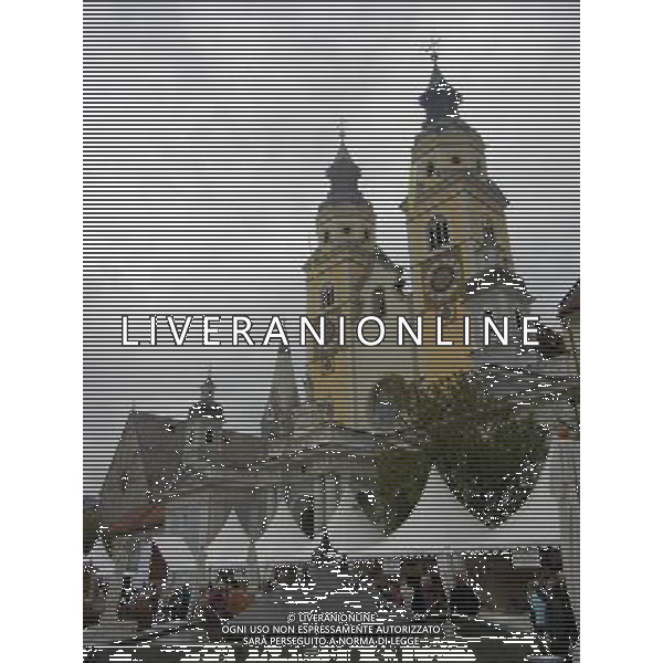 BRESSANONE OTTORE 2015 FESTA DEL PANE E DELLO STRUDEL NELLA FOTO LE VETRINE ALL APERTO CON I PRODOTTI DEL PANE LOCALE E STRUDEL AG ALDO LIVERANI SAS