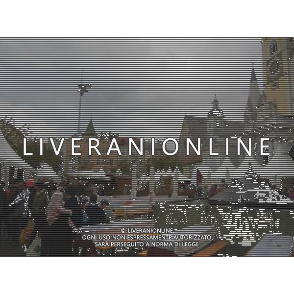 BRESSANONE OTTORE 2015 FESTA DEL PANE E DELLO STRUDEL NELLA FOTO LE VETRINE ALL APERTO CON I PRODOTTI DEL PANE LOCALE E STRUDEL AG ALDO LIVERANI SAS