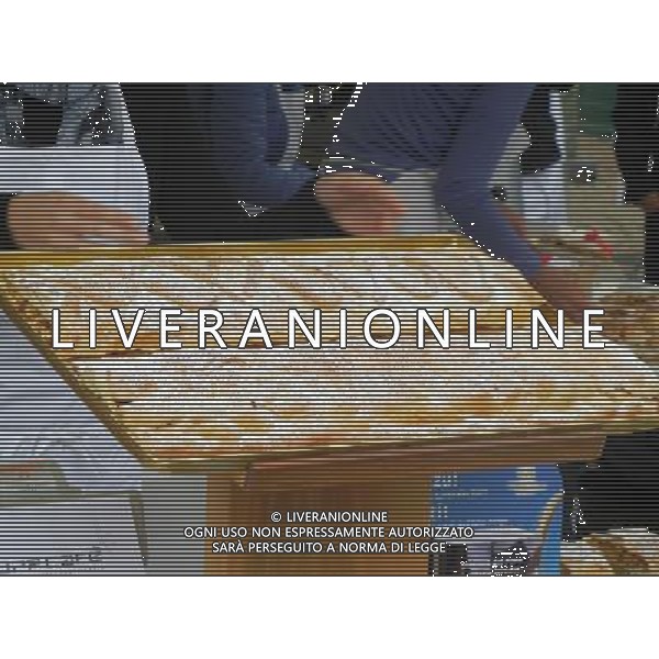 BRESSANONE OTTORE 2015 FESTA DEL PANE E DELLO STRUDEL NELLA FOTO LE VETRINE ALL APERTO CON I PRODOTTI DEL PANE LOCALE E STRUDEL AG ALDO LIVERANI SAS