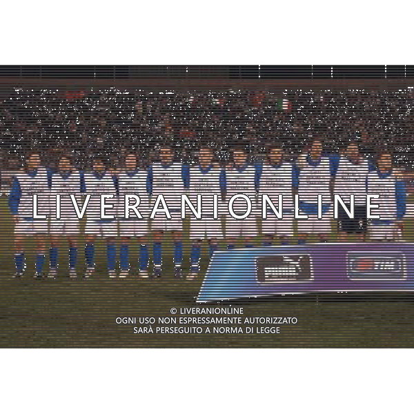 Cagliari 09/02/2005 Italia - Russia Nazionale Amichevole nella foto la nazionale schierata durante l\'inno nazionale ph luzzani/agenzia aldo liverani