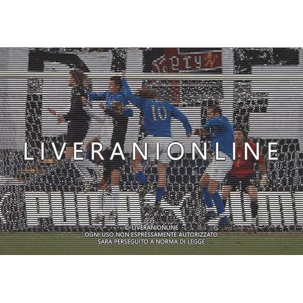 Cagliari 09/02/2005 Italia - Russia Nazionale Amichevole nella foto mischia in area ph agenzia aldo liverani