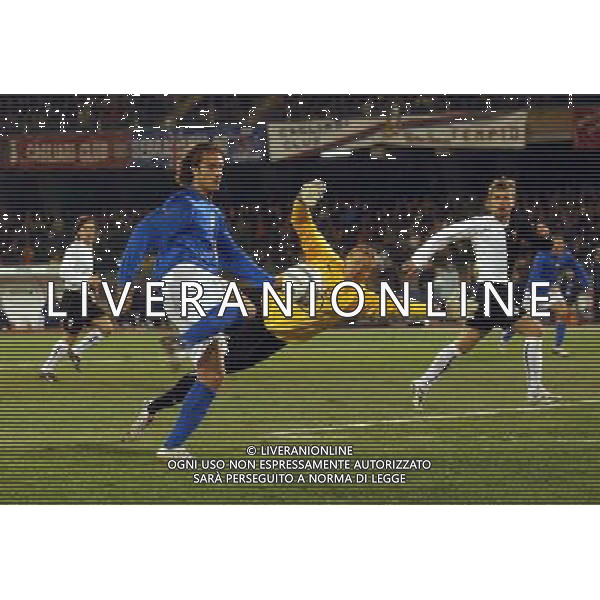 Cagliari 09/02/2005 Italia - Russia Nazionale Amichevole nella foto il gol di alberto gilardino ph agenzia aldo liverani