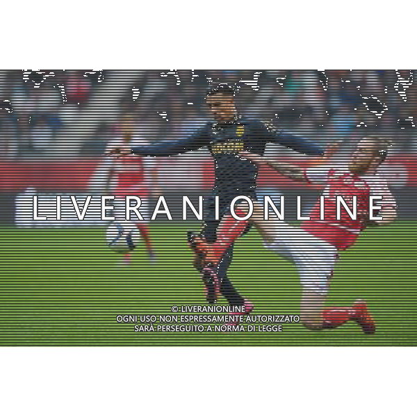 Nabil Dirar / Antoine Devaux - faute expulsion - 25.10.2015 - Reims / Monaco - 11eme journee de Ligue 1 Photo : Andre Ferreira / Icon Sport /AGENZIA ALDO LIVERANI SAS - Italy Only editorial use only
