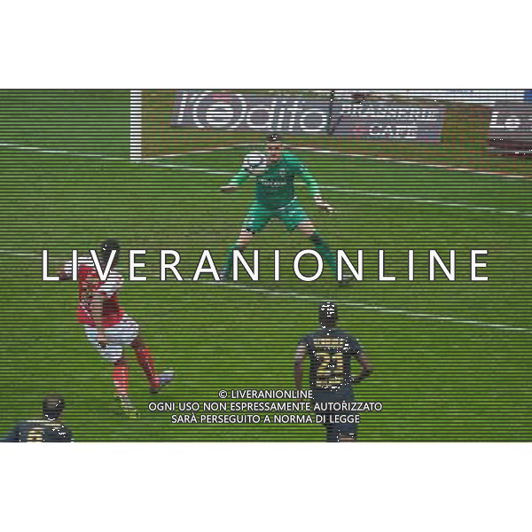 Danijel Subasic / Theoson Jordan Siebatcheu Pefok - 25.10.2015 - Reims / Monaco - 11eme journee de Ligue 1 Photo : Andre Ferreira / Icon Sport /AGENZIA ALDO LIVERANI SAS - Italy Only editorial use only