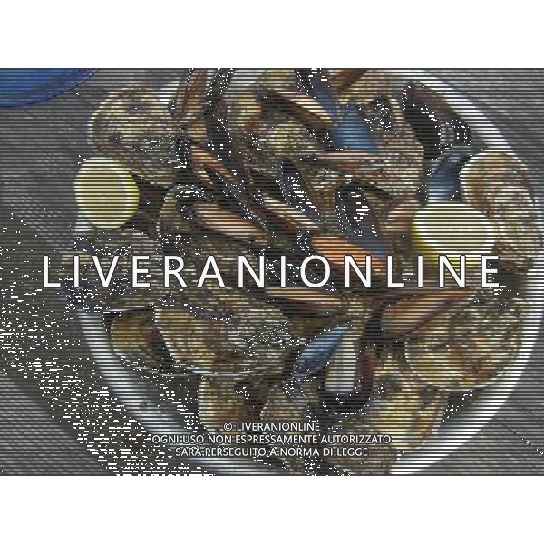 FRANCIA 08-10-2015 IL RISTORANTE TIPICO DI VENDITA DI OSTRICHE NELLA FOTO IL RISTORANTE TIPICO DI VENDITA DI OSTRICHE LE PERLE DI GROUSSAIN AG ALDO LIVERANI SAS