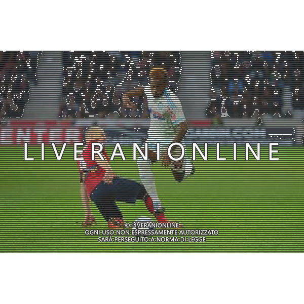 Georges Kevin NKOUDOU / Florent BALMONT - 25.10.2015 - Lille / Marseille - 11eme journee de Ligue 1 Photo: Dave Winter / Icon Sport AG ALDO LIVERANI SAS ONLY ITALY