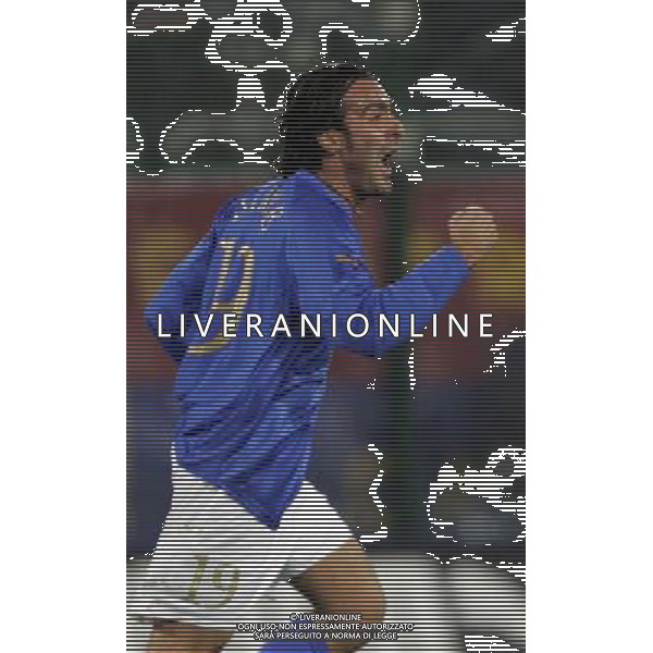 Cagliari 09/02/2005 Italia - Russia Nazionale Amichevole nella foto esultanza dopo il gol di barone simone del 2-0 ph agenzia aldo liverani