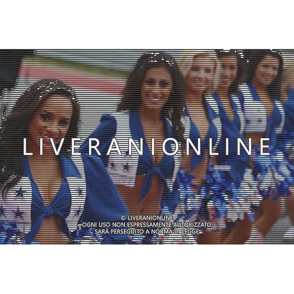 Dallas Cowboys Cheerleaders on the drivers parade. 25.10.2015. Formula 1 World Championship, Rd 16, United States Grand Prix, Austin, Texas, USA, Race Day. /AGENZIA ALDO LIVERANI SAS - Italy Only editorial use only