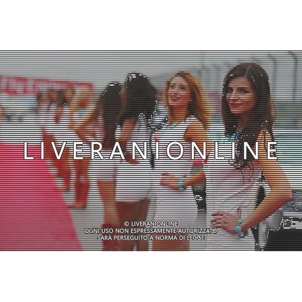 Grid girls on the drivers parade. 25.10.2015. Formula 1 World Championship, Rd 16, United States Grand Prix, Austin, Texas, USA, Race Day. /AGENZIA ALDO LIVERANI SAS - Italy Only editorial use only