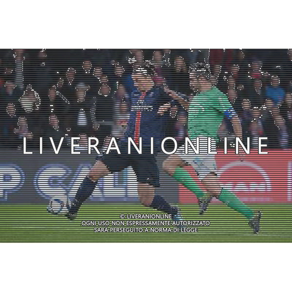 Zlatan IBRAHIMOVIC / Loic PERRIN - 25.10.2015 - PSG / Saint Etienne - 11eme journee Ligue 1 Photo : Nolwenn Le Gouic / Icon Sport /AGENZIA ALDO LIVERANI SAS - Italy Only editorial use only