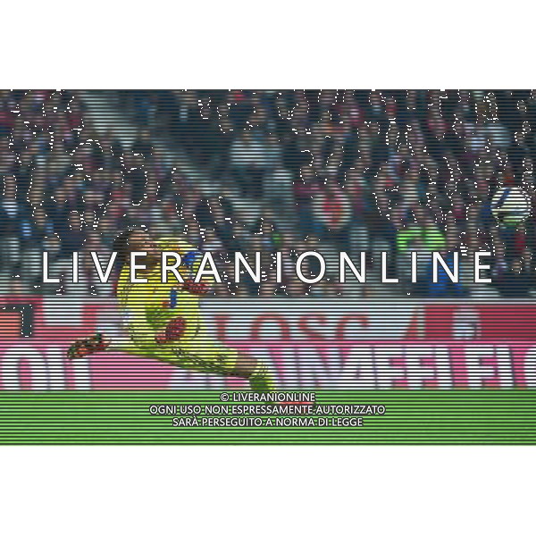 Steve MANDANDA - 25.10.2015 - Lille / Marseille - 11eme journee de Ligue 1 Photo: Dave Winter / Icon Sport/AGENZIA ALDO LIVERANI SAS - ITALY ONLY EDITORIAL USE ONLY