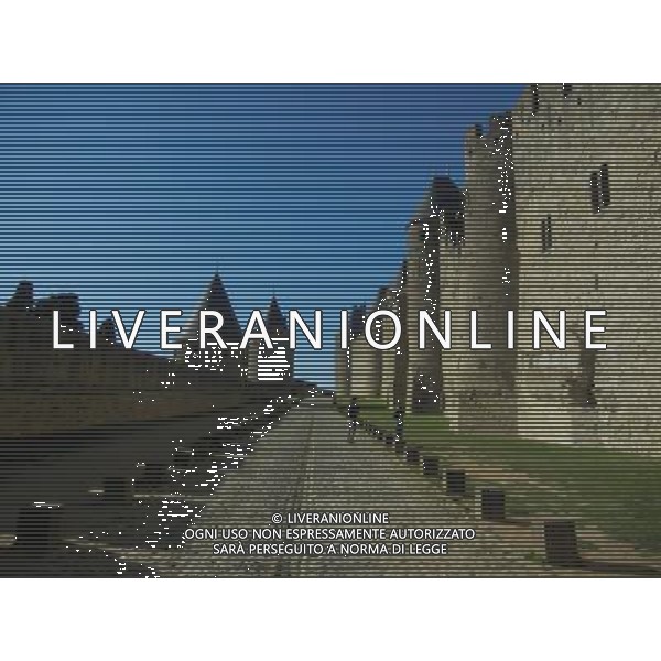 FRANCIA 2015 CARCASSONE NELLA FOTO Carcassonne  una cittˆ francese situata nel dipartimento dell\'Aude, del quale  capoluogo, nella regione della Linguadoca-Rossiglione AG ALDO LIVERANI SAS
