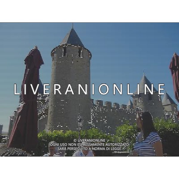 FRANCIA 2015 CARCASSONE NELLA FOTO Carcassonne  una cittˆ francese situata nel dipartimento dell\'Aude, del quale  capoluogo, nella regione della Linguadoca-Rossiglione AG ALDO LIVERANI SAS