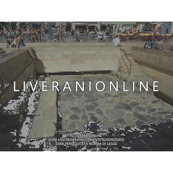 FRANCIA NARBONNE CITTA 2015 NELLA FOTO ALCUNE VEDUTE DI NARBONNE-La Via Domizia, o Via Domitia, era una antica strada romana che congiungeva la valle del Rodano con la Spagna. Fu costruita dal proconsole Gneo Domizio Enobarbo, primo governatore della Gallia Narbonensis fra il 121 a.C. ed il 117 a.C. Fu la prima strada romana ad essere costruita in Gallia e fu realizzata per scopi militari al fine di raggiungere facilmente le colonie romane della Gallia meridionale. AG ALDO LIVERANI SAS