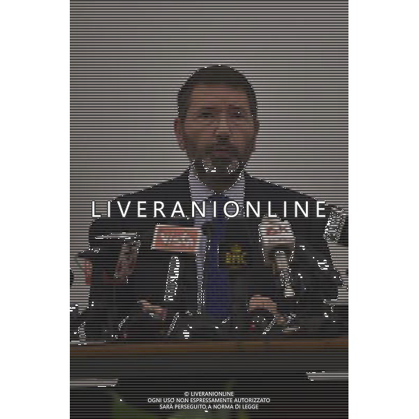 roma 30-10-2015 campidoglio conferenza stampa del Sindaco ignazio marino nella foto Ignazio Marino non  pi il sindaco di Roma. All\'indomani della decisione di ritirare le dimissioni, 26 consiglieri comunali hanno infatti firmato, davanti al notaio, le loro dimissioni. Giunta e primo cittadino sono di conseguenza decaduti. FOTO FABRIZIO CARRADETTI-AG ALDO LIVERANI SAS