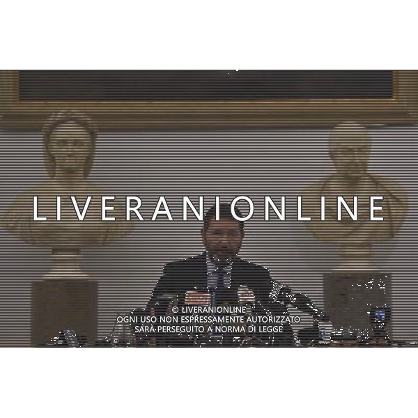 roma 30-10-2015 campidoglio conferenza stampa del Sindaco ignazio marino nella foto Ignazio Marino non  pi il sindaco di Roma. All\'indomani della decisione di ritirare le dimissioni, 26 consiglieri comunali hanno infatti firmato, davanti al notaio, le loro dimissioni. Giunta e primo cittadino sono di conseguenza decaduti. FOTO FABRIZIO CARRADETTI-AG ALDO LIVERANI SAS