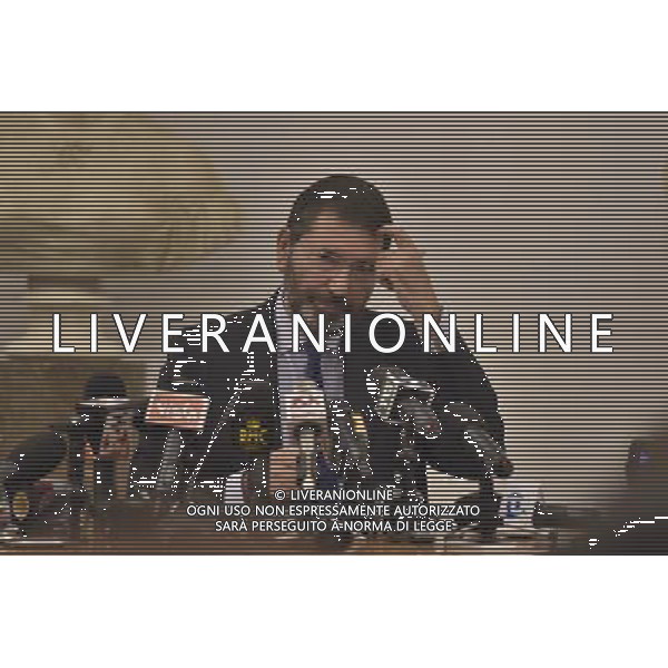 roma 30-10-2015 campidoglio conferenza stampa del Sindaco ignazio marino nella foto Ignazio Marino non  pi il sindaco di Roma. All\'indomani della decisione di ritirare le dimissioni, 26 consiglieri comunali hanno infatti firmato, davanti al notaio, le loro dimissioni. Giunta e primo cittadino sono di conseguenza decaduti. FOTO FABRIZIO CARRADETTI-AG ALDO LIVERANI SAS