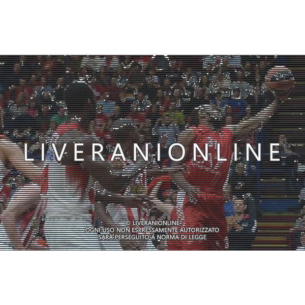 Turkish Airline Eurolega 2015/2016 Regular Season Milano - 30.10.2015 EA7 Emporio Armani Milano-Olympiacos Pireo Nella Foto:Lawal Gani /Ph.Vitez-Ag. Aldo Liverani