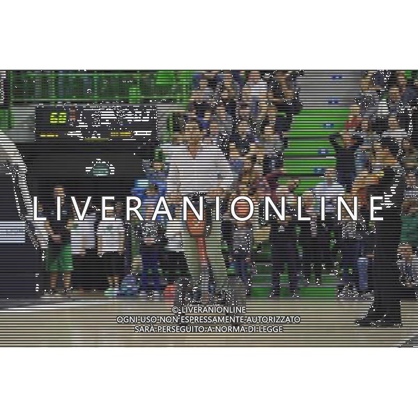 ANIMATEUR DE SALLE - 30.10.2015 - Lyon Villeurbanne / Dijon - 6eme journee de Pro A Photo : Jean Paul Thomas / Icon Sport/AGENZIA ALDO LIVERANI SAS - ITALY ONLY EDITORIAL USE ONLY