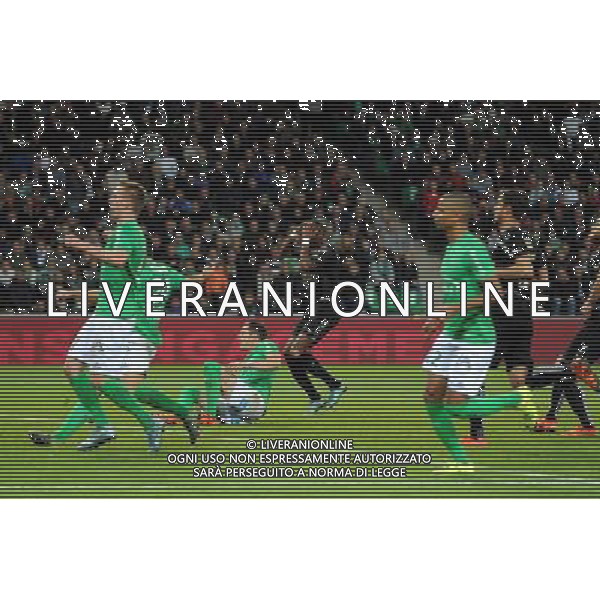 BUT CONTRE SON CAMP Prince ONIANGUE - 31.10.2015 - Saint Etienne / Reims - 12eme journee de Ligue1 Photo : Jean Paul Thomas / Icon Sport AG ALDO LIVERANI SAS ONLY ITALY