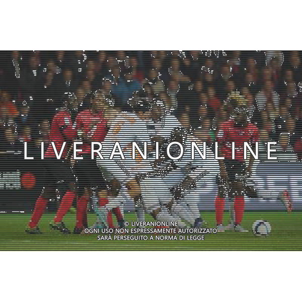 expulsion Waris Majeed / Younousse Sankhare - 31.10.2015 - Guingamp / Lorient - 12eme journee de Ligue 1 Photo : Andre Ferreira / Icon Sport /AGENZIA ALDO LIVERANI SAS - ITALY ONLY EDITORIAL USE ONLY