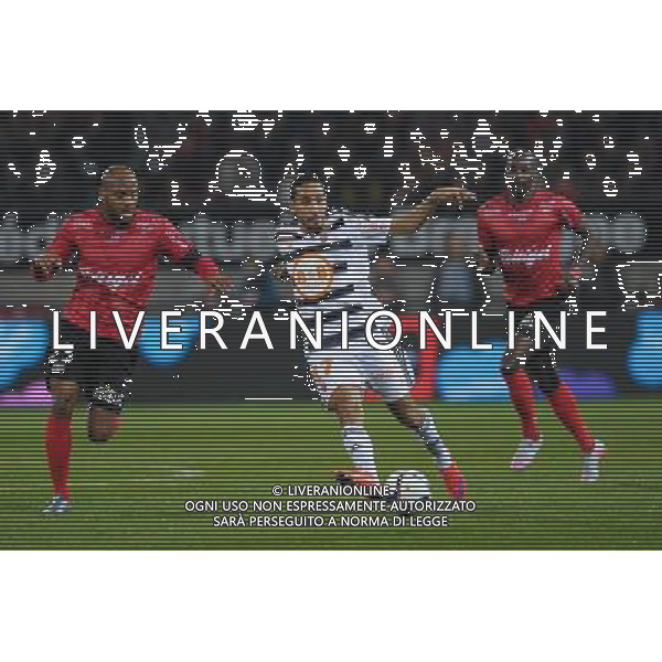 Walid Mesloub / Jimmy Briand - 31.10.2015 - Guingamp / Lorient - 12eme journee de Ligue 1 Photo : Andre Ferreira / Icon Sport /AGENZIA ALDO LIVERANI SAS - ITALY ONLY EDITORIAL USE ONLY