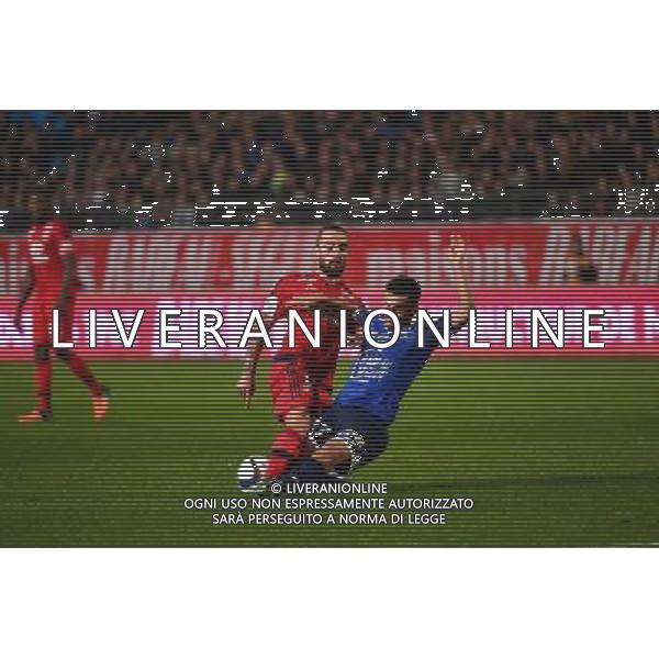 Sergi DARDER / Corentin JEAN (carton rouge) - 31.10.2015 - Troyes / Lyon -12eme journee de Ligue 1 Photo: Dave Winter / Icon Sport /AGENZIA ALDO LIVERANI SAS - ITALY ONLY EDITORIAL USE ONLY
