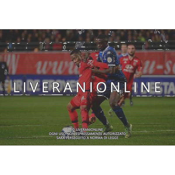 Claudio BEAUVUE / Chris MAVINGA - 31.10.2015 - Troyes / Lyon -12eme journee de Ligue 1 Photo: Dave Winter / Icon Sport /AGENZIA ALDO LIVERANI SAS - ITALY ONLY EDITORIAL USE ONLY