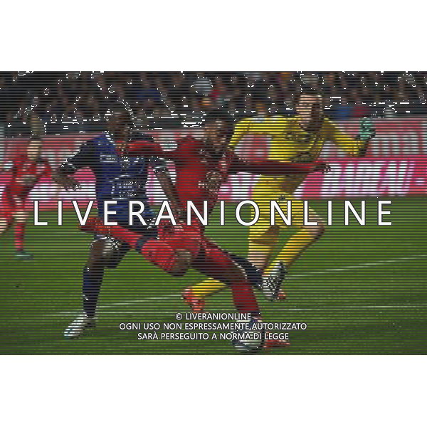 Alexandre LACAZETTE / Mouhamadou DABO / Paul BERNARDONI - 31.10.2015 - Troyes / Lyon -12eme journee de Ligue 1 Photo: Dave Winter / Icon Sport /AGENZIA ALDO LIVERANI SAS - ITALY ONLY EDITORIAL USE ONLY