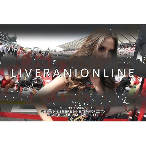 Grid girl for Sebastian Vettel (GER) Ferrari SF15-T. 01.11.2015. Formula 1 World Championship, Rd 17, Mexican Grand Prix, Mexixo City, Mexico, Race Day. AG ALDO LIVERANI SAS ONLY ITALY