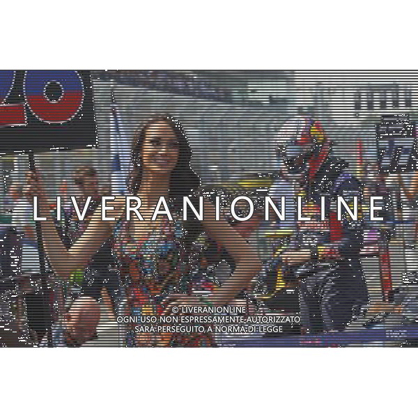 Grid girl for Daniil Kvyat (RUS) Red Bull Racing RB11. 01.11.2015. Formula 1 World Championship, Rd 17, Mexican Grand Prix, Mexixo City, Mexico, Race Day. AG ALDO LIVERANI SAS ONLY ITALY