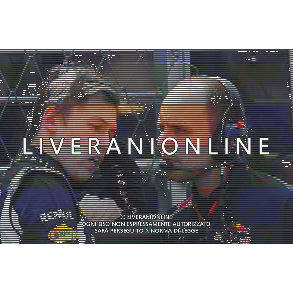 (L to R): Daniil Kvyat (RUS) Red Bull Racing with Gianpiero Lambiase (ITA) Red Bull Racing Engineer on the grid. 01.11.2015. Formula 1 World Championship, Rd 17, Mexican Grand Prix, Mexixo City, Mexico, Race Day. AG ALDO LIVERANI SAS ONLY ITALY