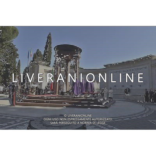 Omaggio ai defunti Commemorazione dei caduti militari al Cimitero del Verano Roma, 02 novembre 2015 nella foto le autoritˆ\' durante la messa ©Corredati /AGENZIA ALDO LIVERANI SAS