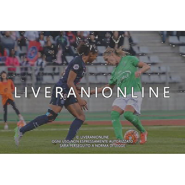 Marie Laure Delie / Maria Karlsson - 01.11.2015 - PSG / Saint Etienne - 8eme journee de D1 Feminine Photo : Anthony Dibon / Icon Sport /AGENZIA ALDO LIVERANI SAS - ITALY ONLY EDITORIAL USE ONLY