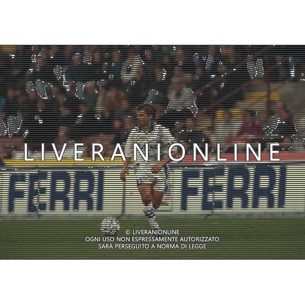 03-03-1998 QUARTI DI FINALE DI COPPA UEFA INTER-SHALKE 04 NELLA FOTO OLAF THON AG ALDO LIVERANI SAS