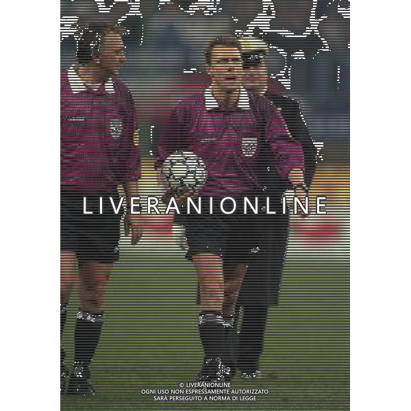 03-03-1998 QUARTI DI FINALE DI COPPA UEFA INTER-SHALKE 04 NELLA FOTO ARBITRO MEIER URS AG ALDO LIVERANI SAS
