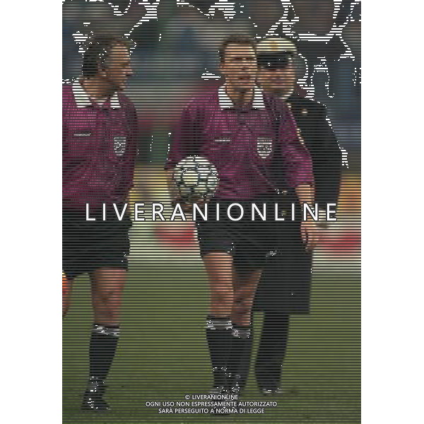 03-03-1998 QUARTI DI FINALE DI COPPA UEFA INTER-SHALKE 04 NELLA FOTO ARBITRO MEIER URS AG ALDO LIVERANI SAS
