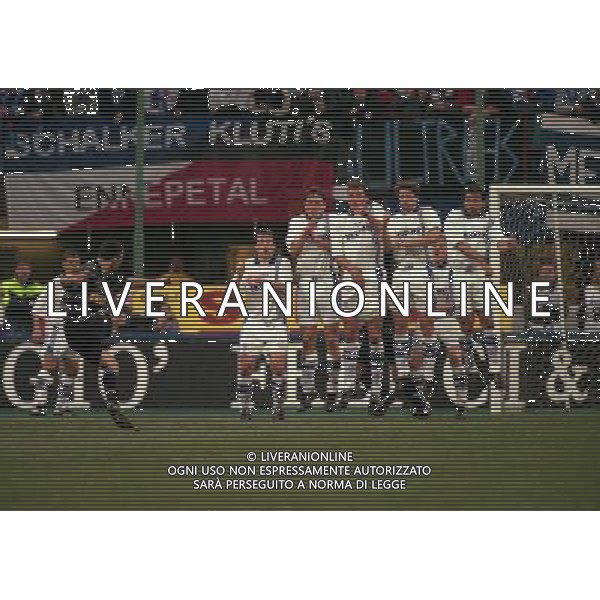 03-03-1998 QUARTI DI FINALE DI COPPA UEFA INTER-SHALKE 04 NELLA FOTO PUNIZIONE Youri Raffi Djorkaeff AG ALDO LIVERANI SAS