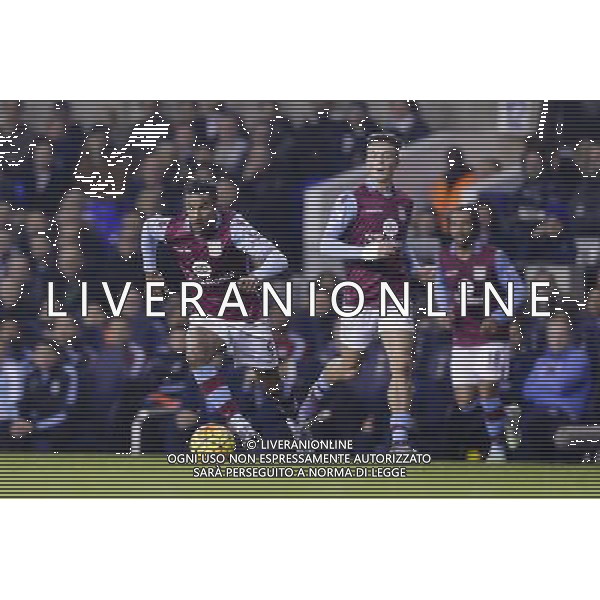 Aston Villa\'s Scott Sinclair in action during todays match Photographer Craig Mercer/CameraSport Football - Barclays Premiership - Tottenham Hotspur v Aston Villa - Monday 2nd November 2015 - White Hart Lane - London © CameraSport - 43 Linden Ave. Countesthorpe. Leicester. England. LE8 5PG - Tel: +44 (0) 116 277 4147 - admin@camerasport.com - www.camerasport.com /AGENZIA ALDO LIVERANI SAS - italy only editorial use only