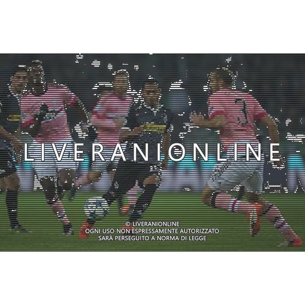 firo Fu§ball,Fussball, 03.11.2015 Champions League , Saison 2015/2016 VFL Borussia Mšnchengladbach - Juventus Turin Zweikampf Raffael gegen Paul Pogba und Giorgio Chiellini $worldrightsEs gelten unsere AGB, einsehbar auf www.firosportphoto.de copyright by firo sportphoto: Coesfelder Str.207 48249 DŸlmen www.firosportphoto.de mail@firosportphoto.de (V o l k s b a n k B o c h u m - W i t t e n ) BLZ.: 430 601 29 Kt. Nr.: 341 117 100 Tel:Ê 02594 - 9916004 Fax:Ê02594 - 9916005 AG ALDO LIVERANI SAS ONLY ITALY