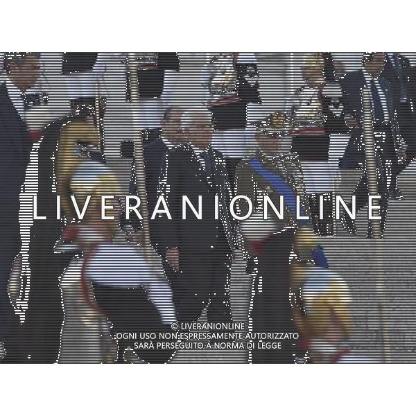 Commemorazioni ufficiali di deposizione di corona di alloro sulla Tomba del Milite Ignoto all\'Altare della Patria nella Giornata delle Forze Armate a Roma 04 novembre 2015 nella foto Sergio Mattarella ©Corradetti/Agenzia Aldo Liverani S.a.s.