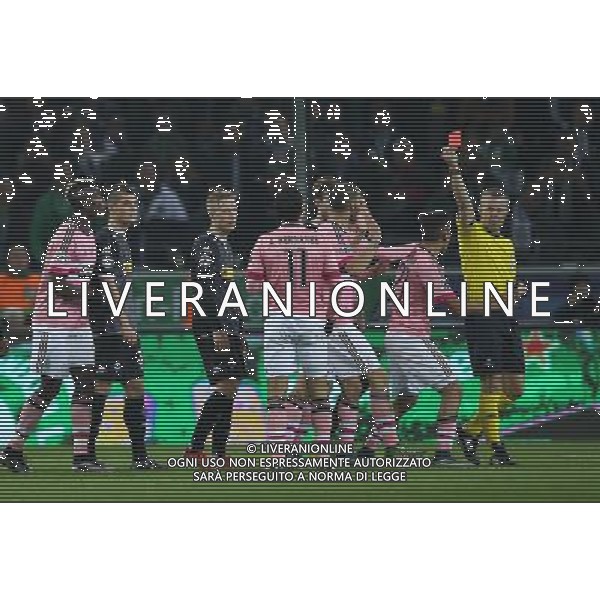 firo FuÃŸball,Fussball, 03.11.2015 Champions League , Saison 2015/2016 VFL Borussia MÃ¶nchengladbach - Juventus Turin 1:1 rote KArte Hernanes von Schiedsrichter BjÃ¶rn Kuipers $worldrightsEs gelten unsere AGB, einsehbar auf - espulsione espulsione - cartellino rosso www.firosportphoto.de copyright by firo sportphoto: /Agenzia Aldo Liverani S.a.s. - ITALY ONLY EDITORIAL USE ONLY
