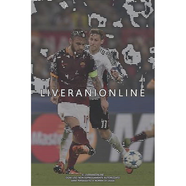 Roma - 04/11/2015 - Stadio Olimpico - Uefa Champions League 2015/2016 - Gruppo E - AS Roma vs Bayer Leverkusen - nella foto: Daniele De Rossi / Ph Fabrizio Corradetti - Ag. Aldo Liverani sas /Agenzia Aldo Liverani S.a.s.