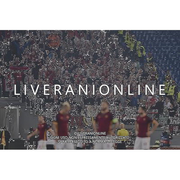 Roma - 04/11/2015 - Stadio Olimpico - Uefa Champions League 2015/2016 - Gruppo E - AS Roma vs Bayer Leverkusen - nella foto: esultanza dei tifosi del Bayer dopo il gol del 2 a 2 / Ph Fabrizio Corradetti - Ag. Aldo Liverani sas /Agenzia Aldo Liverani S.a.s.