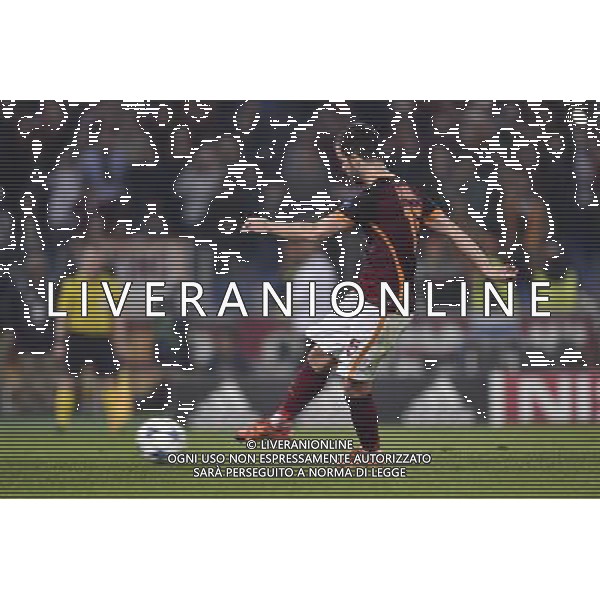 Roma - 04/11/2015 - Stadio Olimpico - Uefa Champions League 2015/2016 - Gruppo E - AS Roma vs Bayer Leverkusen - nella foto: il gol su rigore realizzato da Miralem Pjanic / Ph Fabrizio Corradetti - Ag. Aldo Liverani sas /Agenzia Aldo Liverani S.a.s.